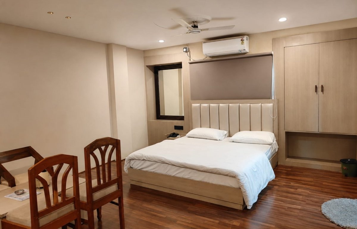 Super Deluxe AC Room